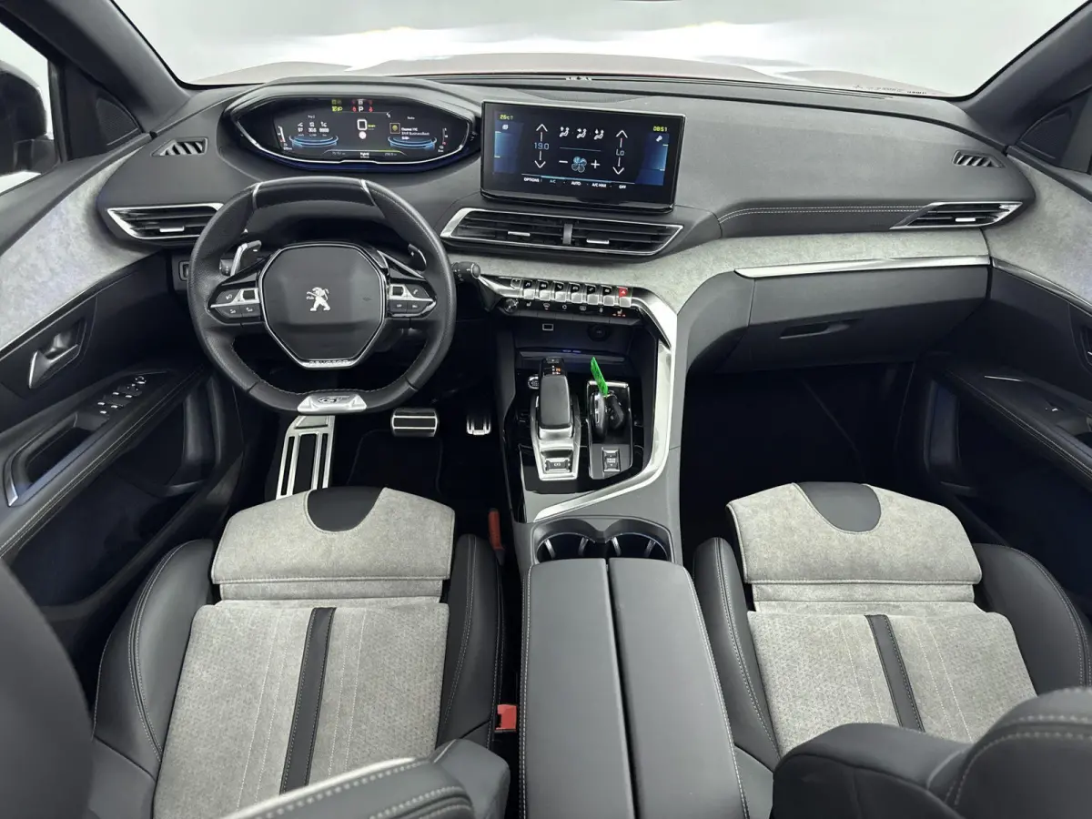 SUV 225pk Plug-In HYbrid GT | Nachtzicht-Assistent | Schuif/Kanteldak | Masssage Voorstoelen | Stoelverwarming | Carplay | Cruise Control Adaptief