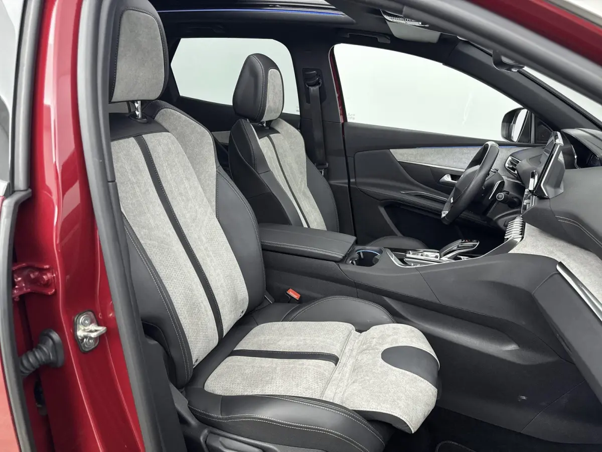 SUV 225pk Plug-In HYbrid GT | Nachtzicht-Assistent | Schuif/Kanteldak | Masssage Voorstoelen | Stoelverwarming | Carplay | Cruise Control Adaptief