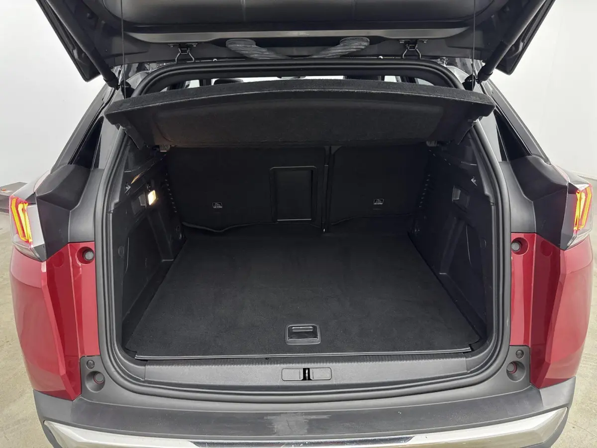 SUV 225pk Plug-In HYbrid GT | Nachtzicht-Assistent | Schuif/Kanteldak | Masssage Voorstoelen | Stoelverwarming | Carplay | Cruise Control Adaptief