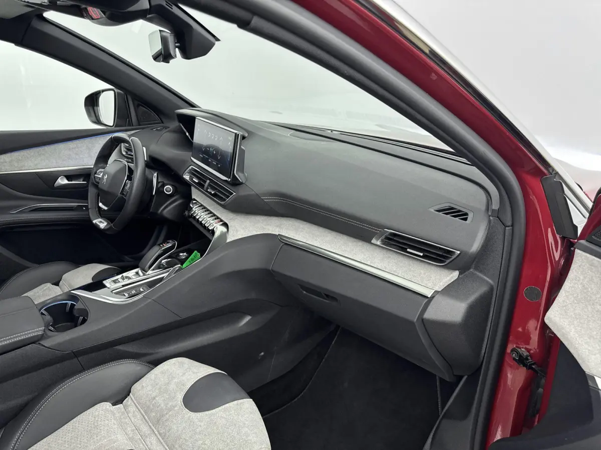 SUV 225pk Plug-In HYbrid GT | Nachtzicht-Assistent | Schuif/Kanteldak | Masssage Voorstoelen | Stoelverwarming | Carplay | Cruise Control Adaptief