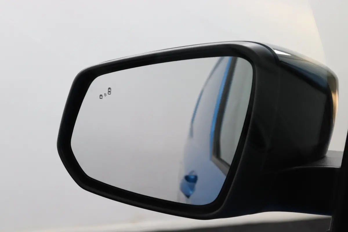 Limited 44 kWh | Camera | Adaptive Cruise | BLIS | Lichtmetalen Velgen | Stoelverwarming | CarPlay/Android Auto | Navigatie