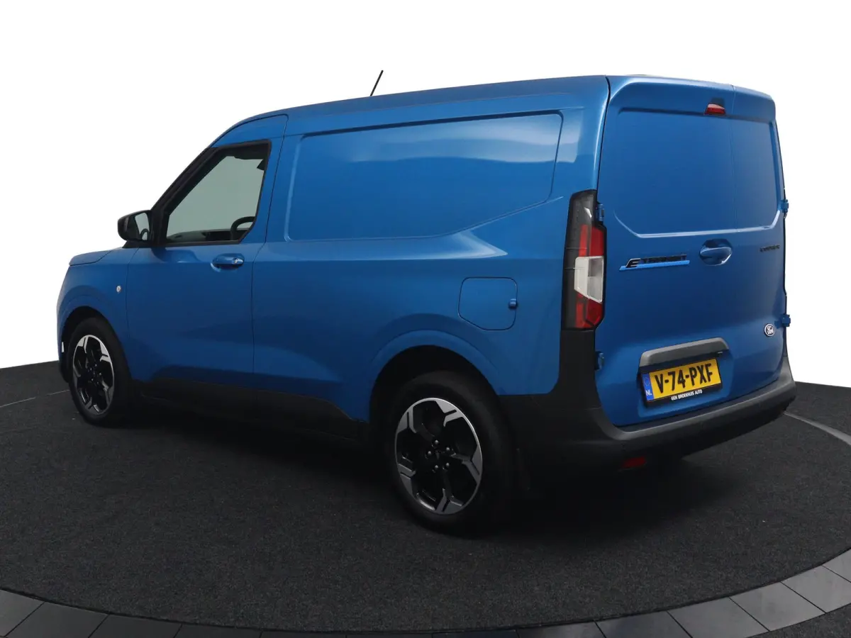 Limited 44 kWh | Camera | Adaptive Cruise | BLIS | Lichtmetalen Velgen | Stoelverwarming | CarPlay/Android Auto | Navigatie