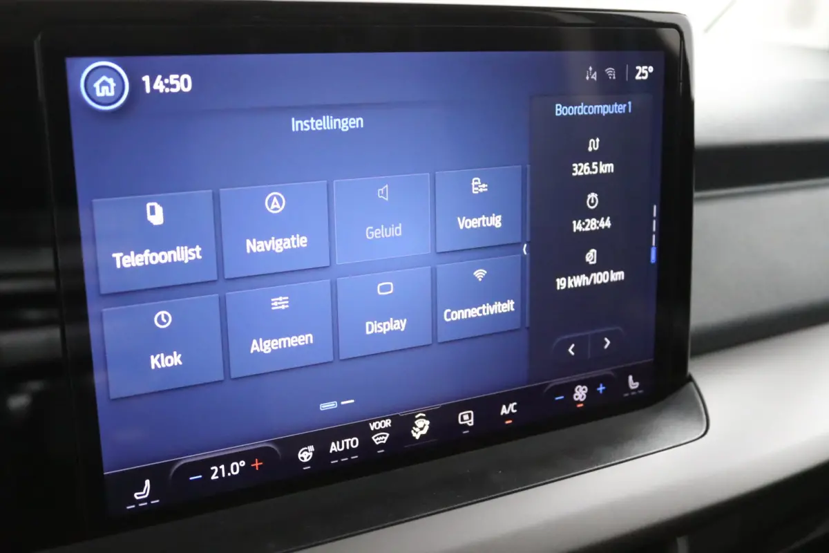 Limited 44 kWh | Camera | Adaptive Cruise | BLIS | Lichtmetalen Velgen | Stoelverwarming | CarPlay/Android Auto | Navigatie