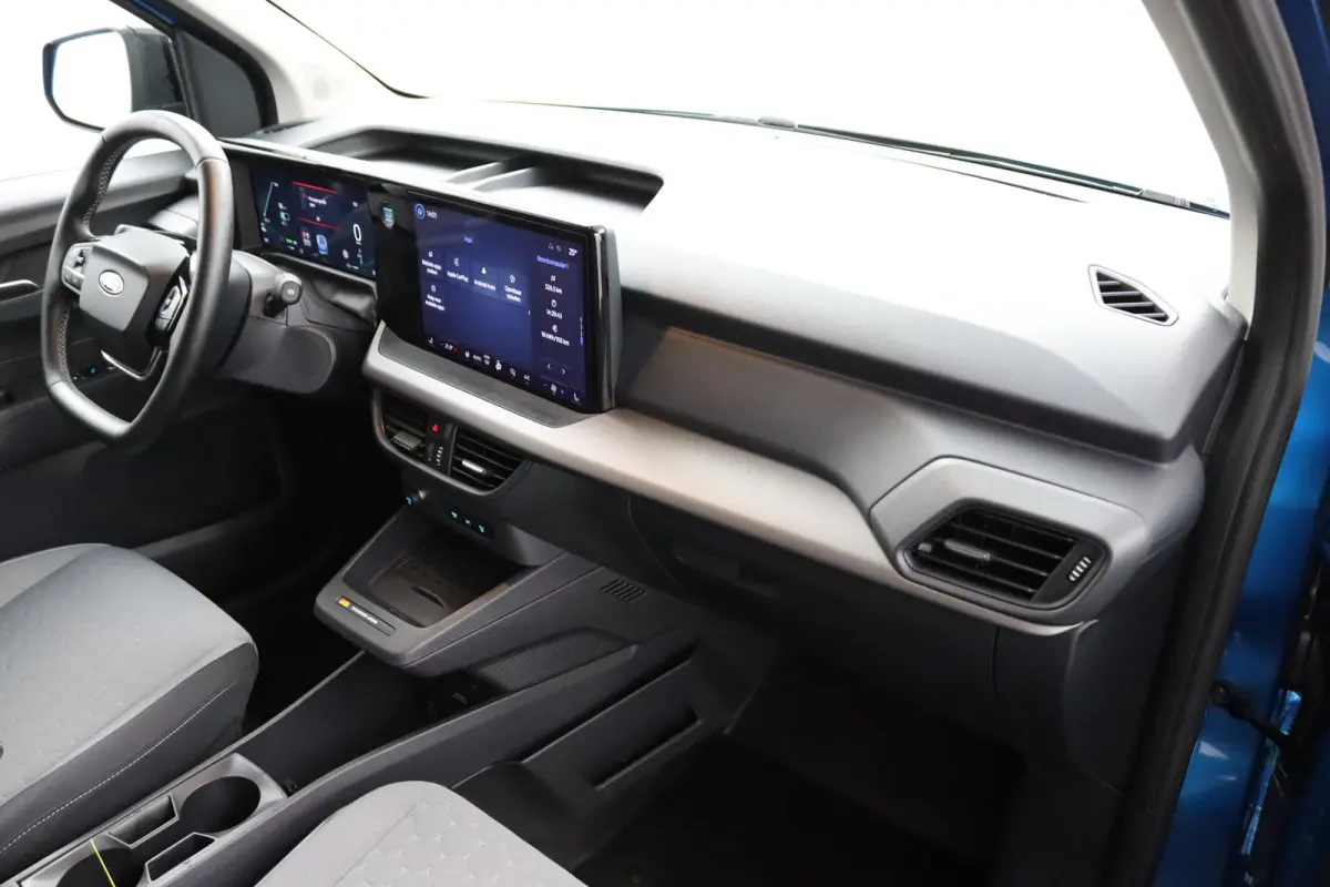 Limited 44 kWh | Camera | Adaptive Cruise | BLIS | Lichtmetalen Velgen | Stoelverwarming | CarPlay/Android Auto | Navigatie