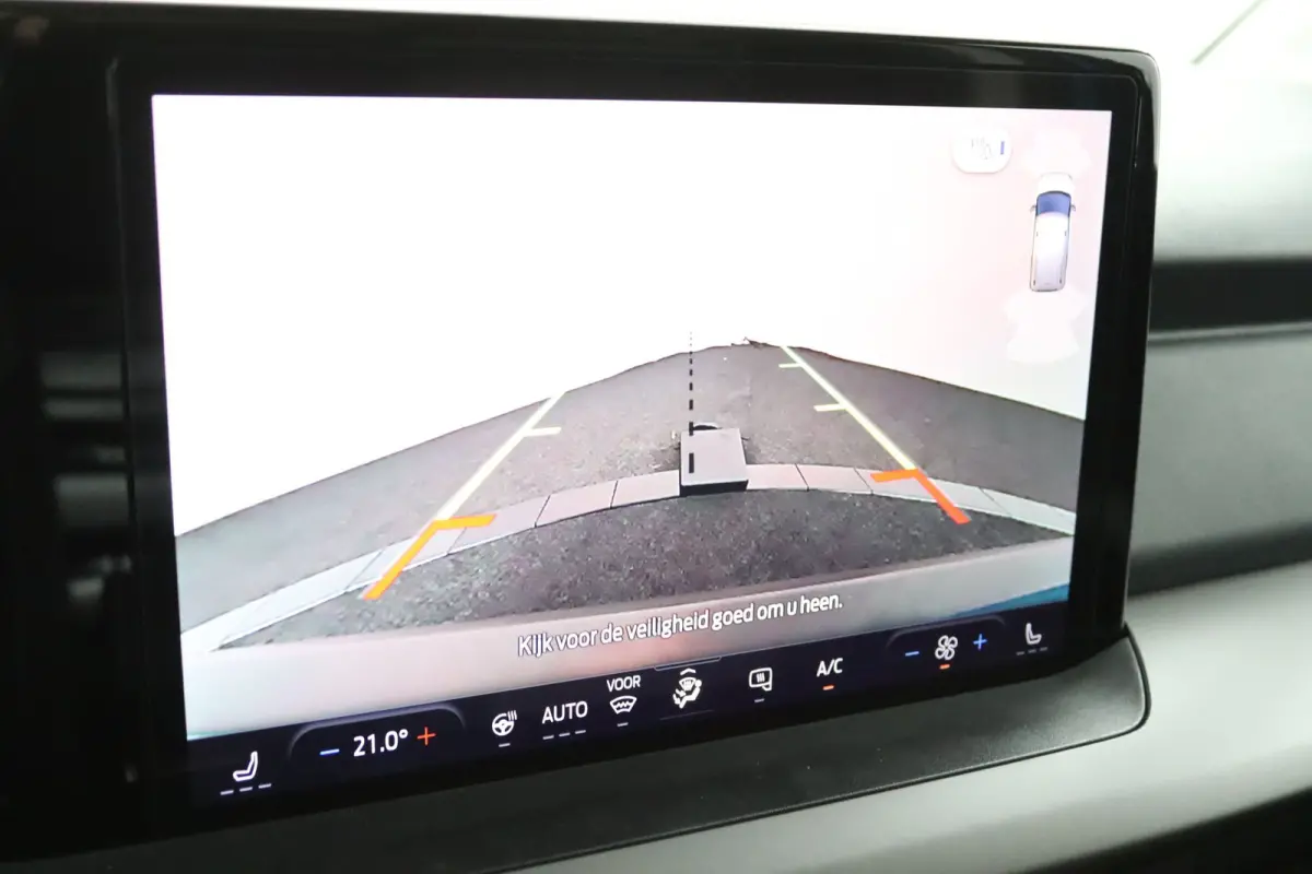 Limited 44 kWh | Camera | Adaptive Cruise | BLIS | Lichtmetalen Velgen | Stoelverwarming | CarPlay/Android Auto | Navigatie