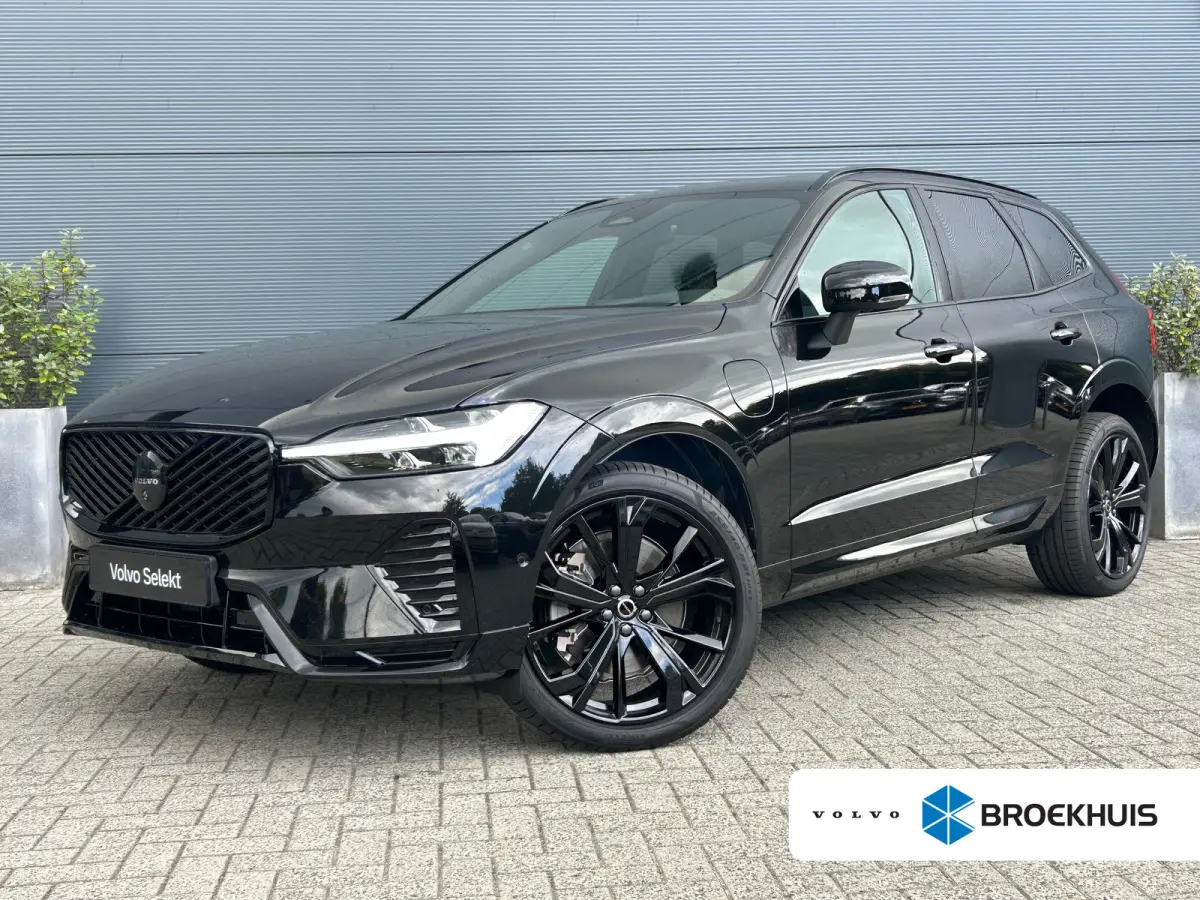 2.0 T6 Plug-in hybrid AWD Plus Black Edition | Luchtvering | Panoramadak | HU-Display | Trekhaak |