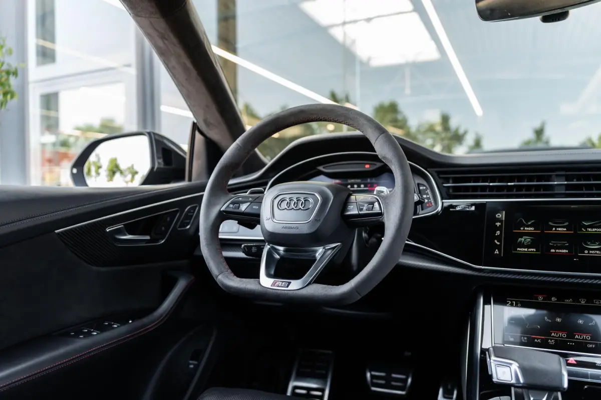 RS 4.0 TFSI quattro Standkachel Keramisch Massage