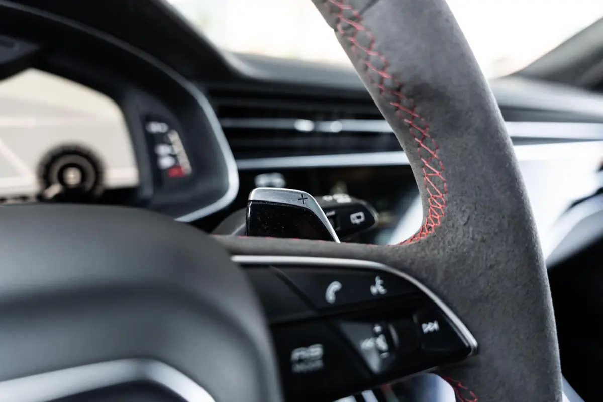 RS 4.0 TFSI quattro Standkachel Keramisch Massage