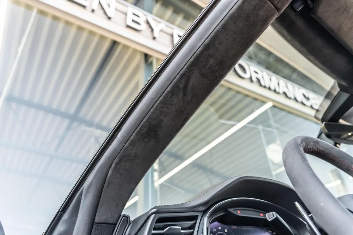 RS 4.0 TFSI quattro Standkachel Keramisch Massage