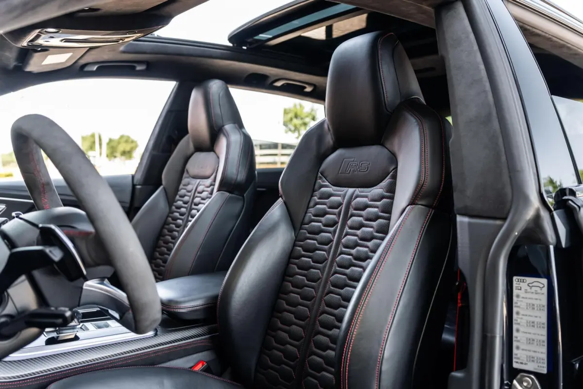 RS 4.0 TFSI quattro Standkachel Keramisch Massage