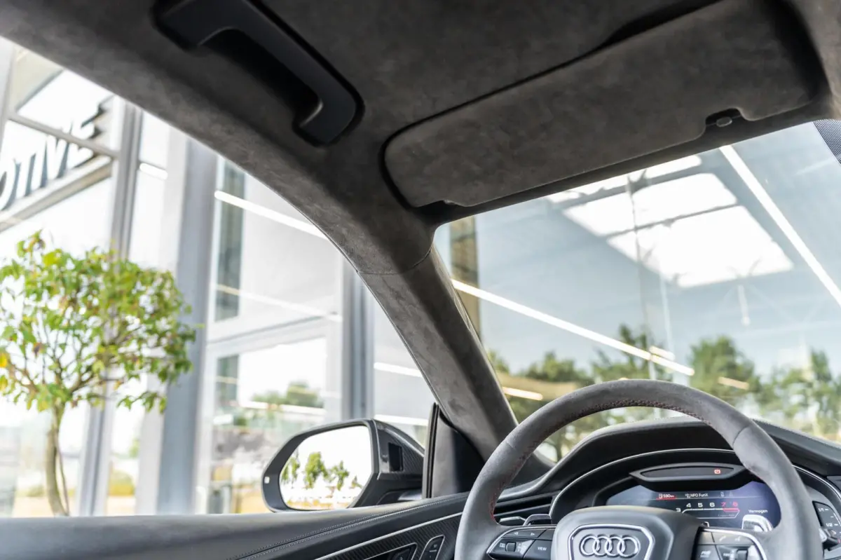 RS 4.0 TFSI quattro Standkachel Keramisch Massage