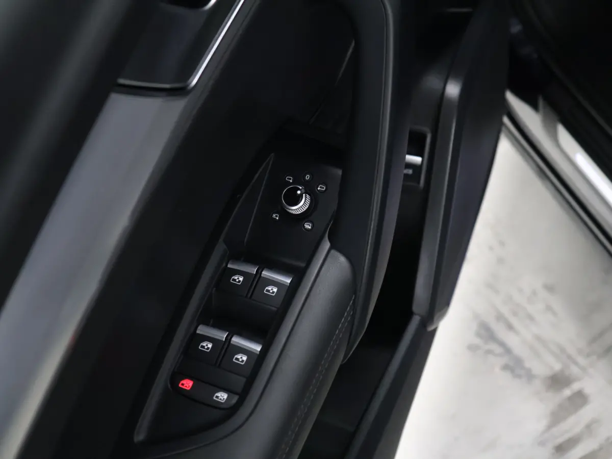 55 TFSI e quattro Competition [SOH 96%, PANORAMADAK, APPLE CARPLAY, ANDROID, 360 CAMERA, ELEKTRISCHE STOELEN, STOELVERWARMING, LED, DIGITAL DASH, HALF LEDER, PDC V+A, KEYLESS, CRUISE CONTROL