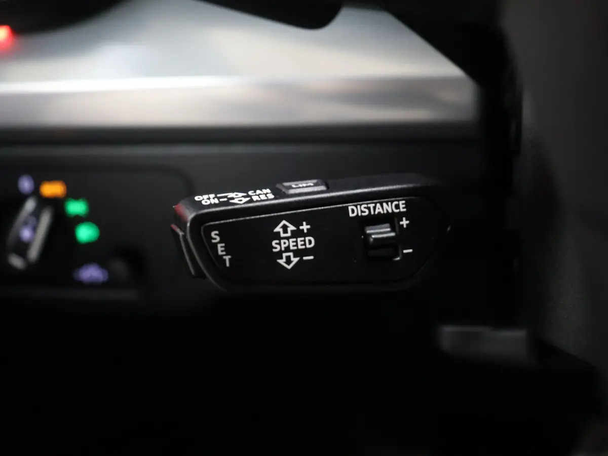 55 TFSI e quattro Competition [SOH 96%, PANORAMADAK, APPLE CARPLAY, ANDROID, 360 CAMERA, ELEKTRISCHE STOELEN, STOELVERWARMING, LED, DIGITAL DASH, HALF LEDER, PDC V+A, KEYLESS, CRUISE CONTROL