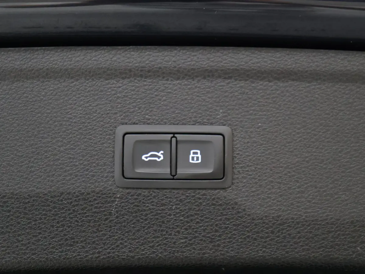 55 TFSI e quattro Competition [SOH 96%, PANORAMADAK, APPLE CARPLAY, ANDROID, 360 CAMERA, ELEKTRISCHE STOELEN, STOELVERWARMING, LED, DIGITAL DASH, HALF LEDER, PDC V+A, KEYLESS, CRUISE CONTROL
