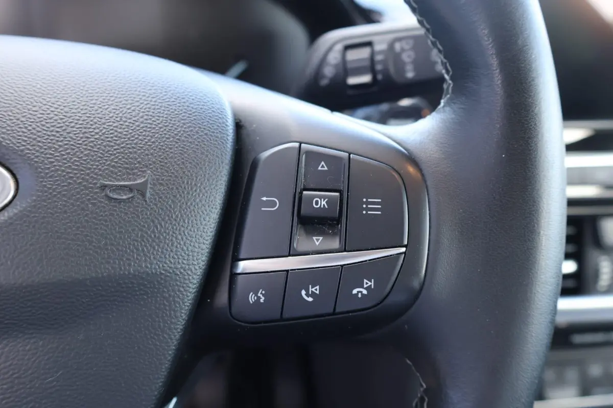 1.0 EcoBoost Titanium X | Cruise Control | B&O | Keyless Entry | Climate Control | Navigatie | Draadloos opladen |