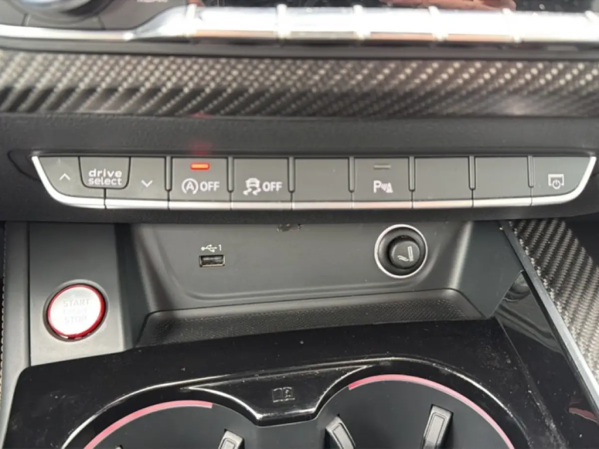 Rs4 2.9 TFSI QUATTRO COMPETITION+ CARBON/TREKHAAK/PANO-DAK/CAMERA/B&O