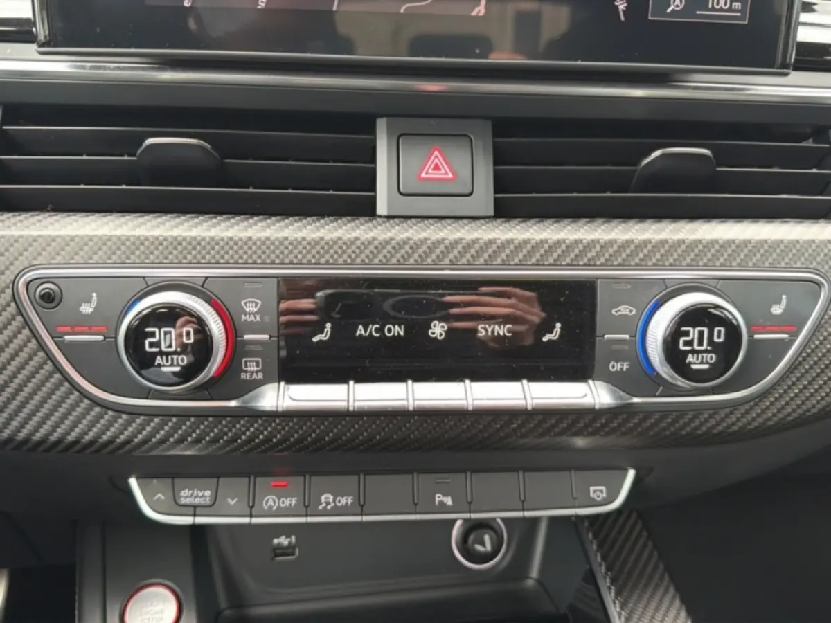 Rs4 2.9 TFSI QUATTRO COMPETITION+ CARBON/TREKHAAK/PANO-DAK/CAMERA/B&O