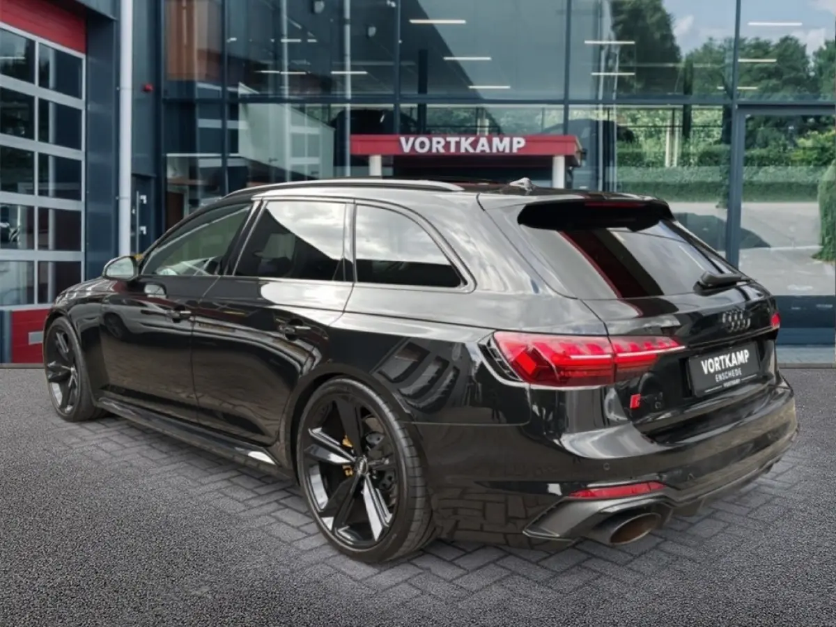 Rs4 2.9 TFSI QUATTRO COMPETITION+ CARBON/TREKHAAK/PANO-DAK/CAMERA/B&O