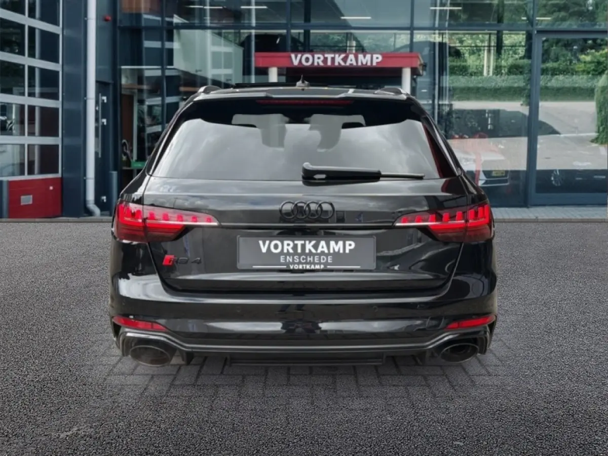 Rs4 2.9 TFSI QUATTRO COMPETITION+ CARBON/TREKHAAK/PANO-DAK/CAMERA/B&O