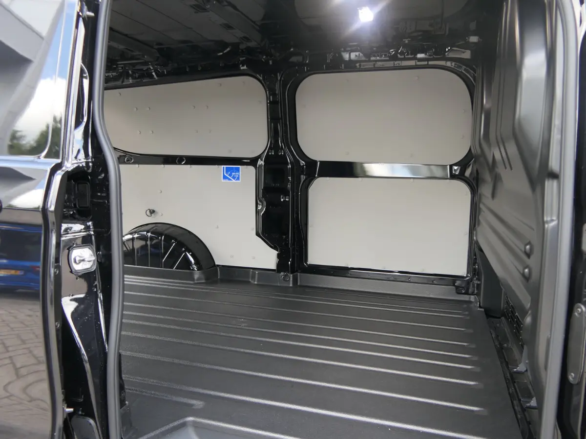 340 L2H1 Sport 71 kWh | B&O Audio | Adaptive Cruise | BLIS | 360 Camera | Elek. Stoel | Adaptive LED | Navigatie | Stoelverwarming