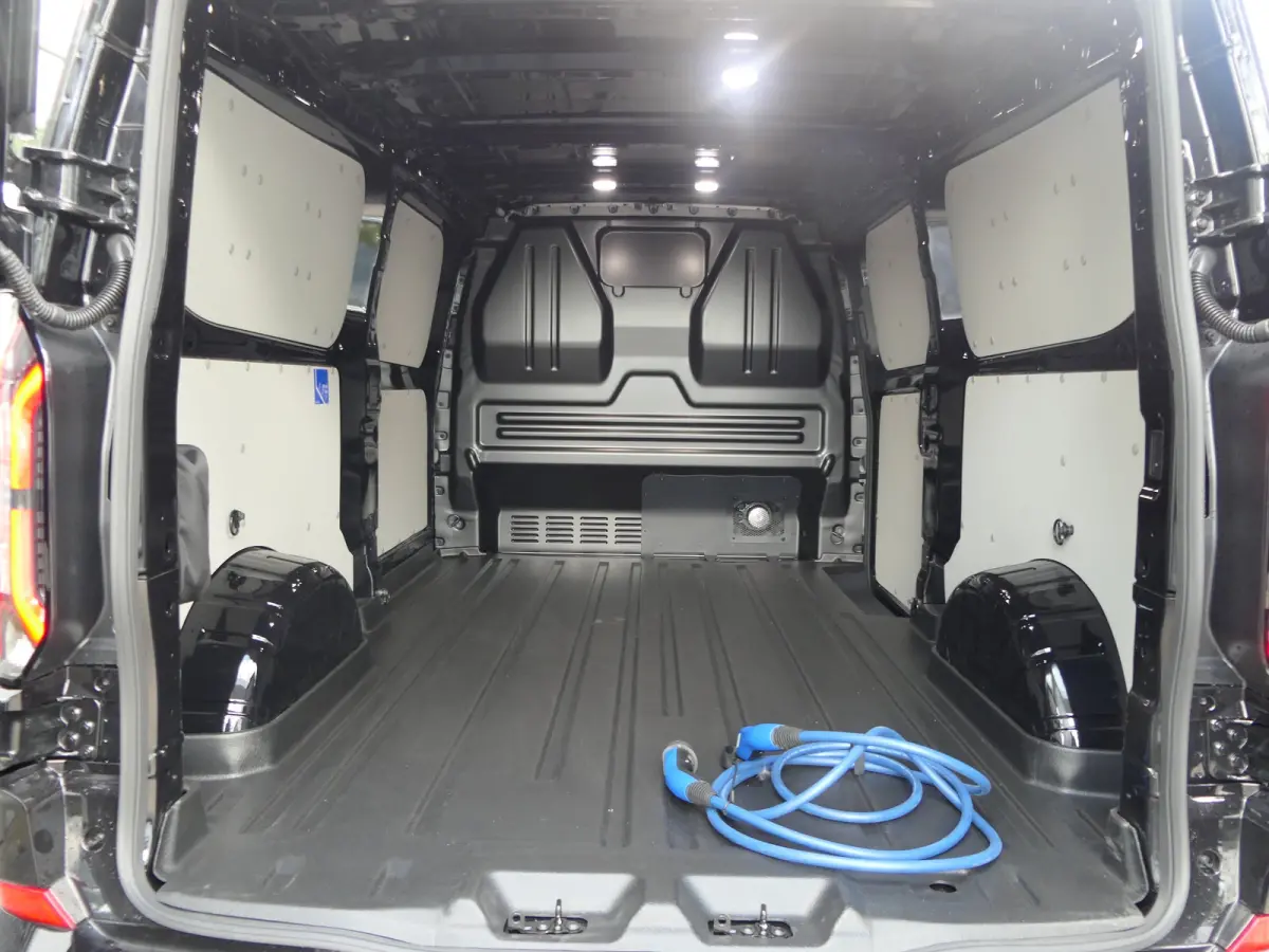 340 L2H1 Sport 71 kWh | B&O Audio | Adaptive Cruise | BLIS | 360 Camera | Elek. Stoel | Adaptive LED | Navigatie | Stoelverwarming