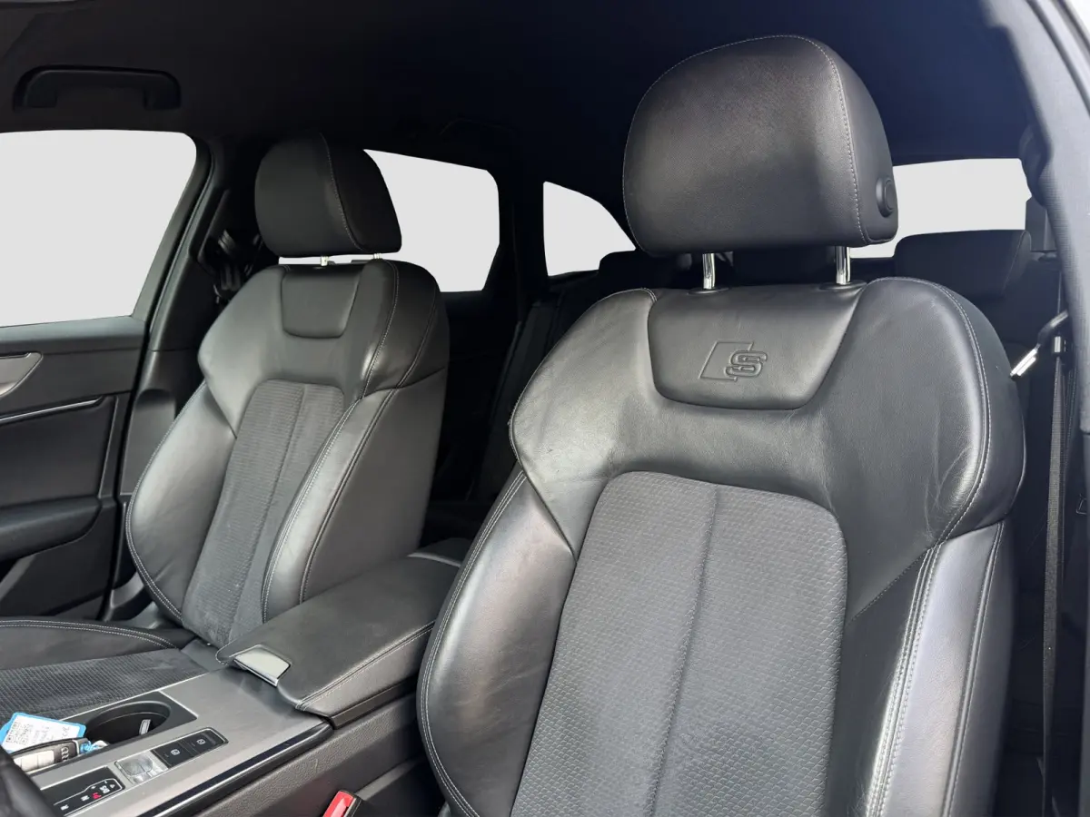 55 TFSI e quattro S-line | Matrix | Trekhaak | 360 | Carplay | 20 inch | Competition | Dealer onderhouden