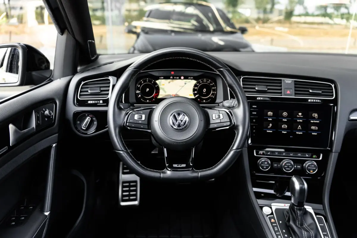 2.0 TSI 4Motion R Pano Dynaudio DSG Keyless