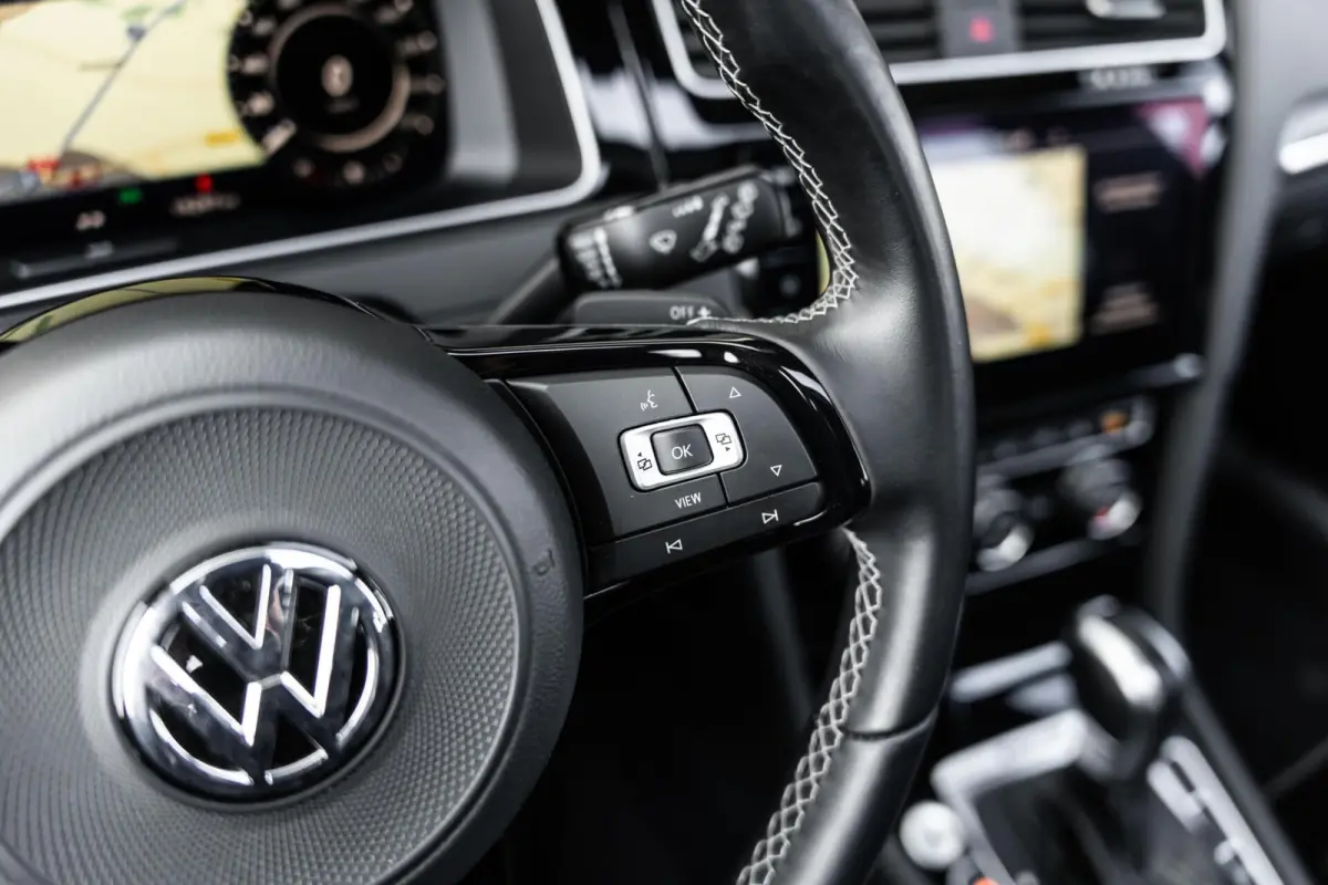 2.0 TSI 4Motion R Pano Dynaudio DSG Keyless