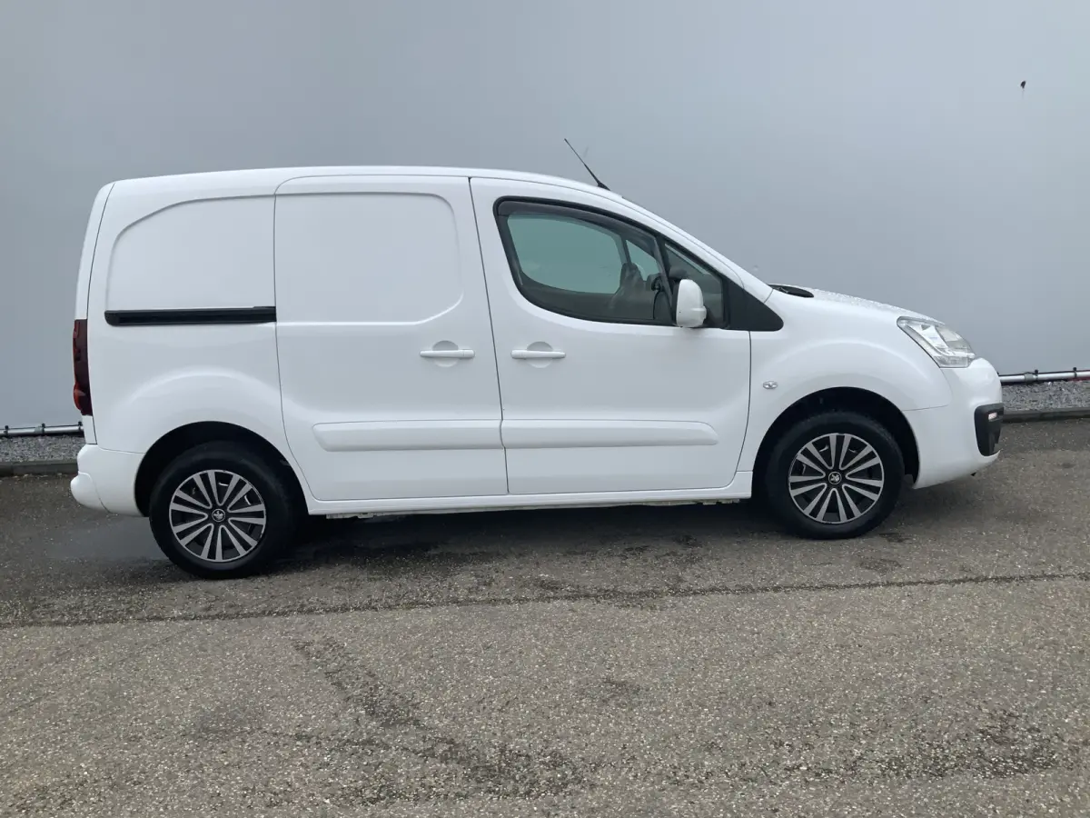 120 1.6 BlueHDi 100 L1 Premium Pack S&S Airco Cruise 3 Zits Trekhaak 1250 kg Alu Velg Euro 6 Export