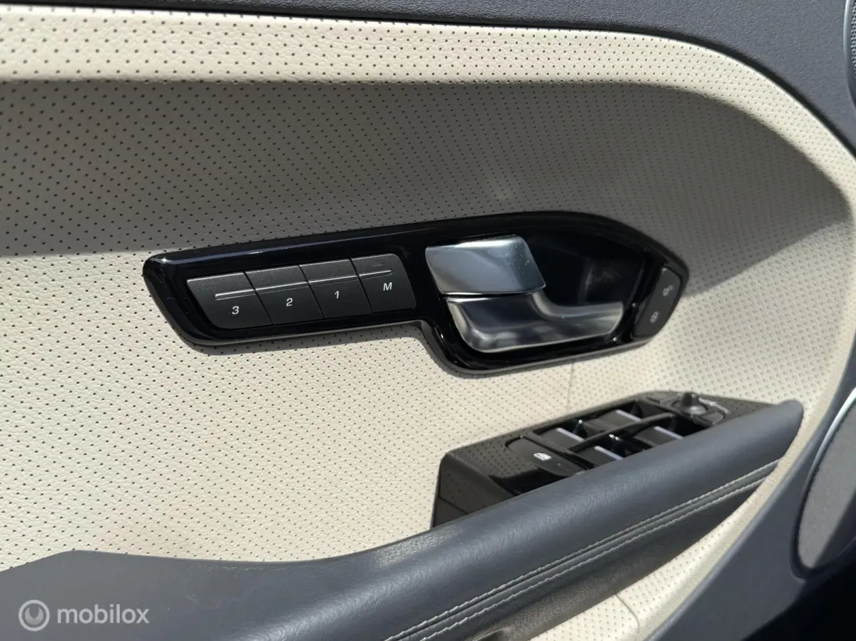 2.0 Si 4WD Memory Stoelverw. Glazen dak Leder Meridian