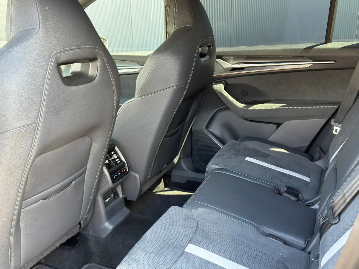 1.5 TSI PHEV 204pk Sportline Business | Adaptive Cruise | Dodehoeksensor | Bestuurdersstoel Elektrisch | Stuur & Stoelverwarming