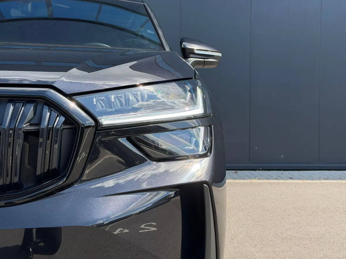 1.5 TSI PHEV 204pk Sportline Business | Adaptive Cruise | Dodehoeksensor | Bestuurdersstoel Elektrisch | Stuur & Stoelverwarming