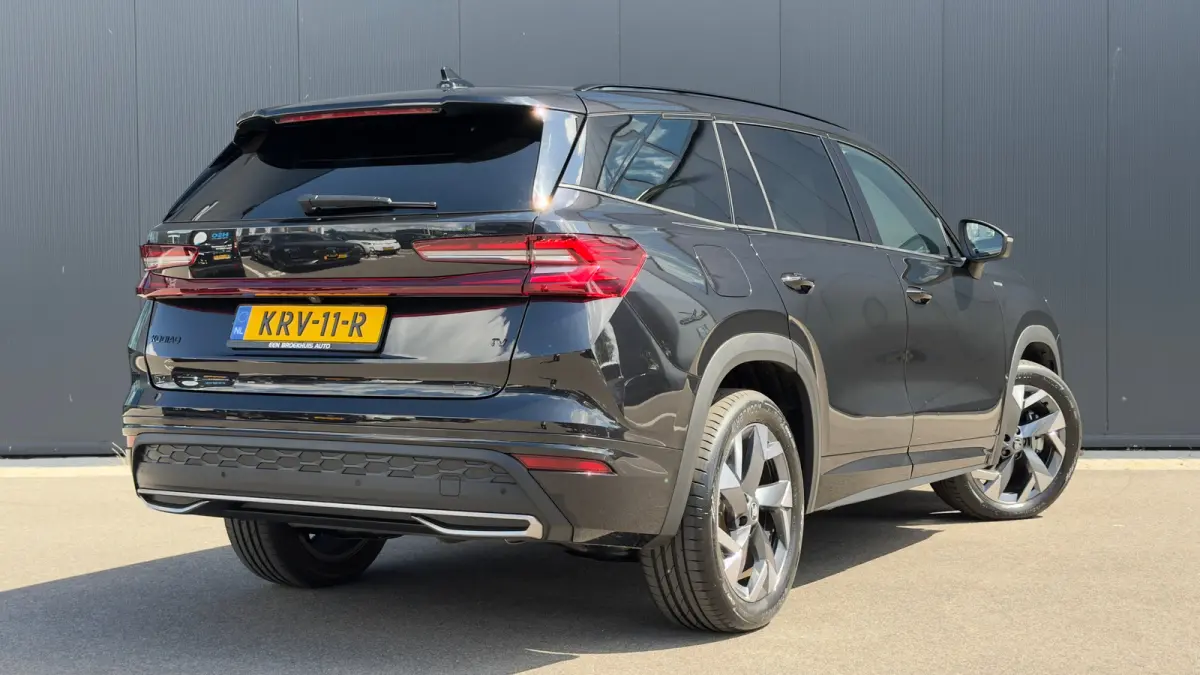 1.5 TSI PHEV 204pk Sportline Business | Adaptive Cruise | Dodehoeksensor | Bestuurdersstoel Elektrisch | Stuur & Stoelverwarming