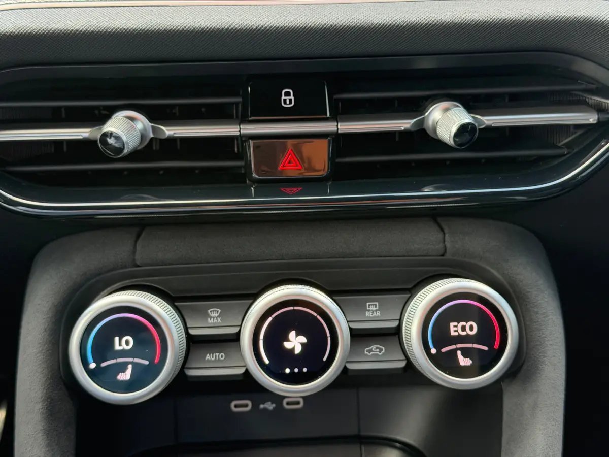 1.5 TSI PHEV 204pk Sportline Business | Adaptive Cruise | Dodehoeksensor | Bestuurdersstoel Elektrisch | Stuur & Stoelverwarming