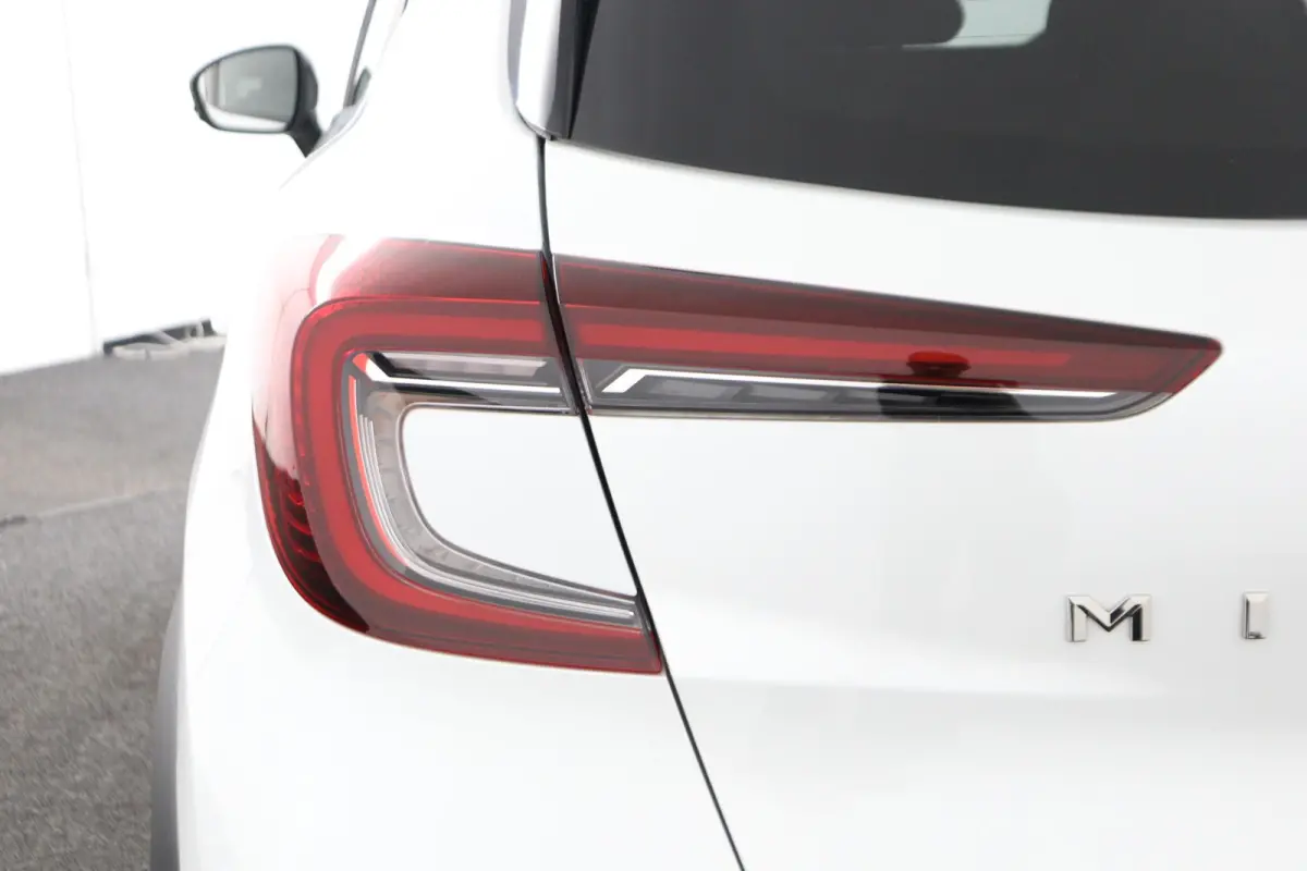 1.8 HEV AT Intense | Stoelverw. | Parkeercamera |