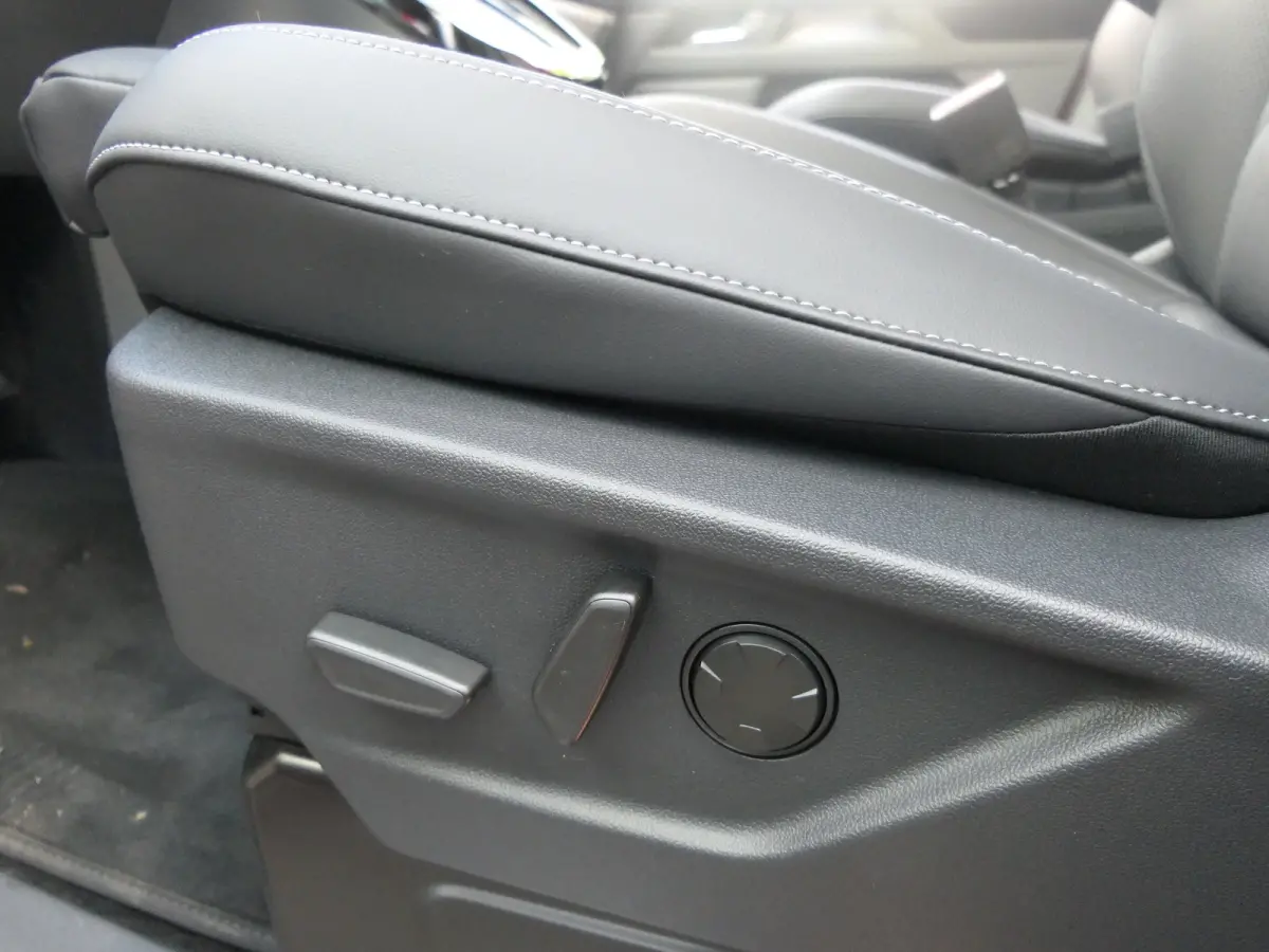 Tourneo 340 2.5 PHEV L2H1 Titanium X | Leder | Panoramdak | B&O Audio | BLIS | Adaptive Cruise | Adaptive LED | Elek. Stoelen |