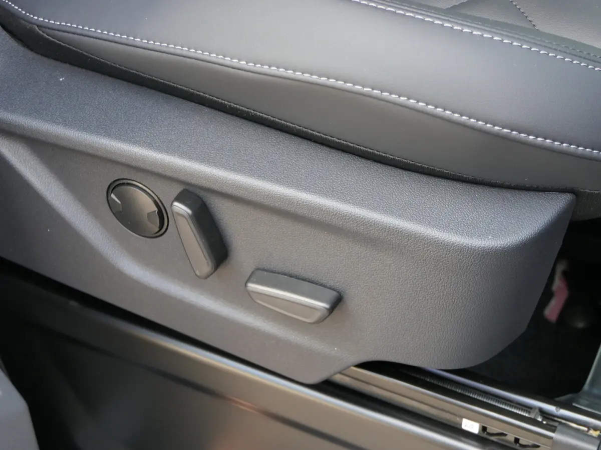 Tourneo 340 2.5 PHEV L2H1 Titanium X | Leder | Panoramdak | B&O Audio | BLIS | Adaptive Cruise | Adaptive LED | Elek. Stoelen |