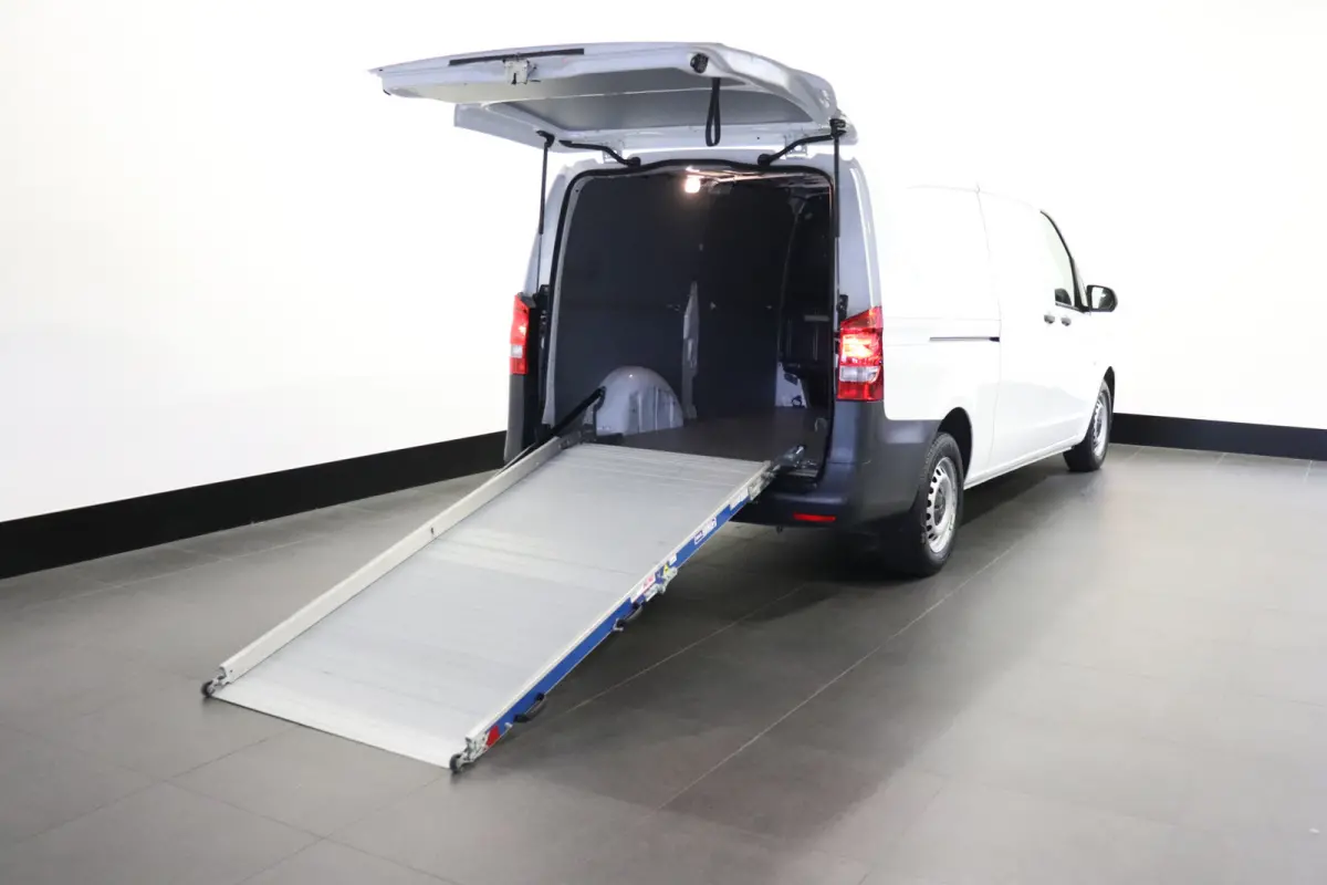 110 CDI Lang - EURO 6 - Airco - Camera - €14.900,- Excl.