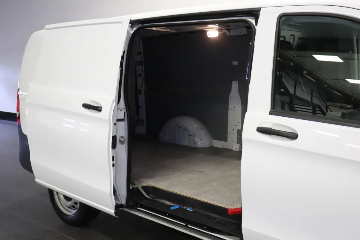110 CDI Lang - EURO 6 - Airco - Camera - €14.900,- Excl.