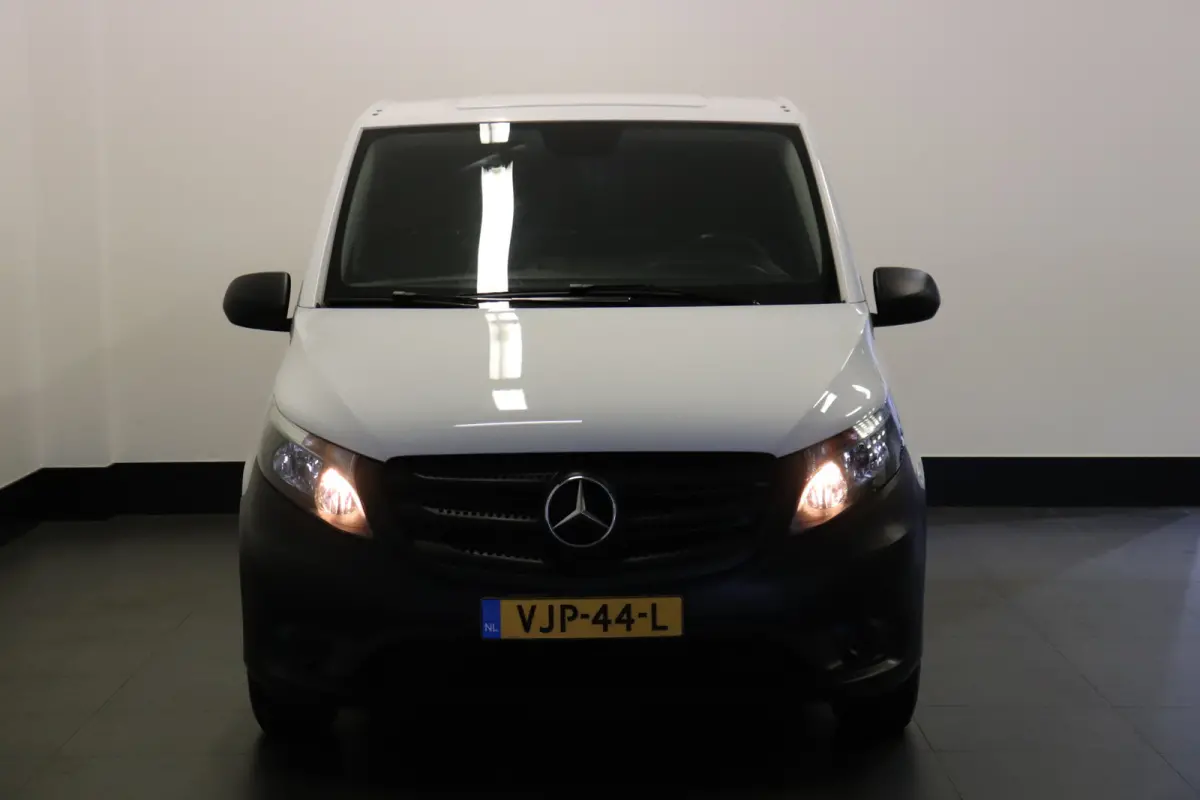 110 CDI Lang - EURO 6 - Airco - Camera - €14.900,- Excl.