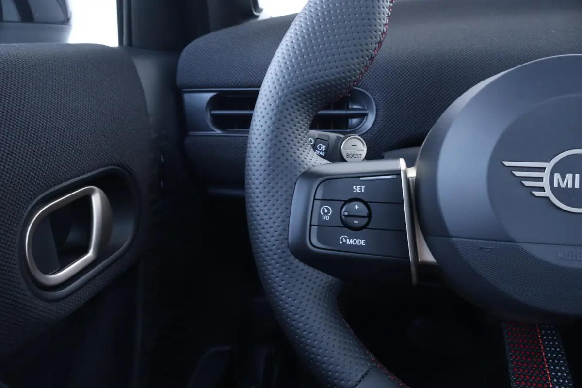 1.5 Cooper C John Cooper Works XL | Pano-dak | Harman Kardon | Elektrische stoelen met geheugen | Head-up display | Comfortacces | Stoelverwarming