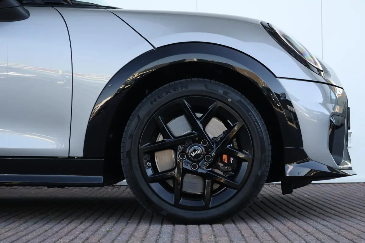 1.5 Cooper C John Cooper Works XL | Pano-dak | Harman Kardon | Elektrische stoelen met geheugen | Head-up display | Comfortacces | Stoelverwarming