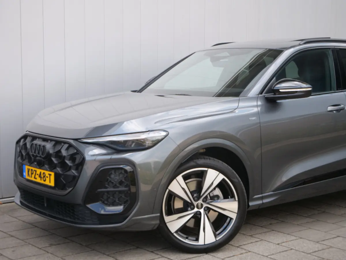 2.0 TFSI e-hybrid quattro S edition 299 Pk Automaat / NIEUW MODEL Navi / DAB / Camera's / Apple Carplay / Pano-dak
