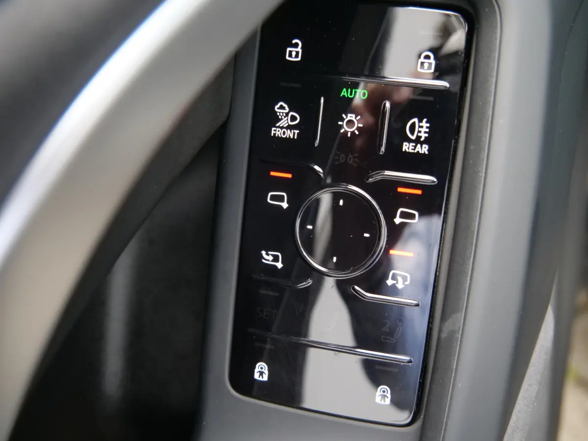 2.0 TFSI e-hybrid quattro S edition 299 Pk Automaat / NIEUW MODEL Navi / DAB / Camera's / Apple Carplay / Pano-dak