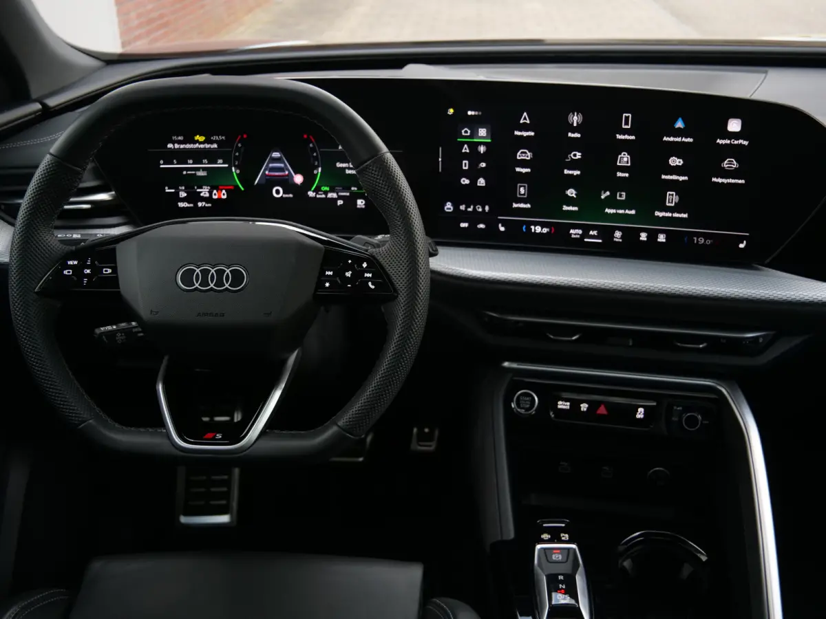2.0 TFSI e-hybrid quattro S edition 299 Pk Automaat / NIEUW MODEL Navi / DAB / Camera's / Apple Carplay / Pano-dak