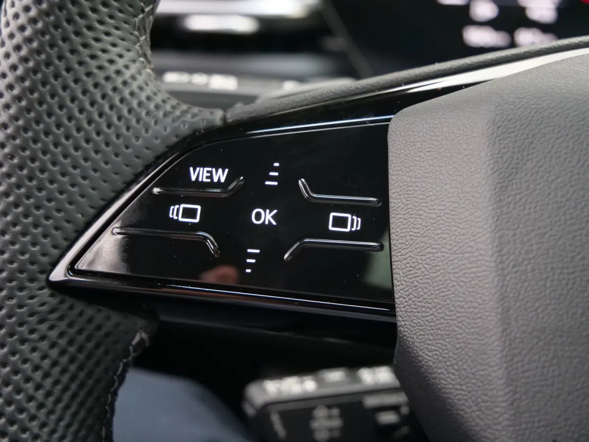 2.0 TFSI e-hybrid quattro S edition 299 Pk Automaat / NIEUW MODEL Navi / DAB / Camera's / Apple Carplay / Pano-dak