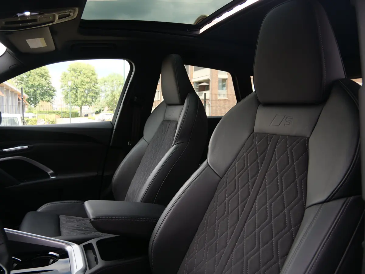 2.0 TFSI e-hybrid quattro S edition 299 Pk Automaat / NIEUW MODEL Navi / DAB / Camera's / Apple Carplay / Pano-dak