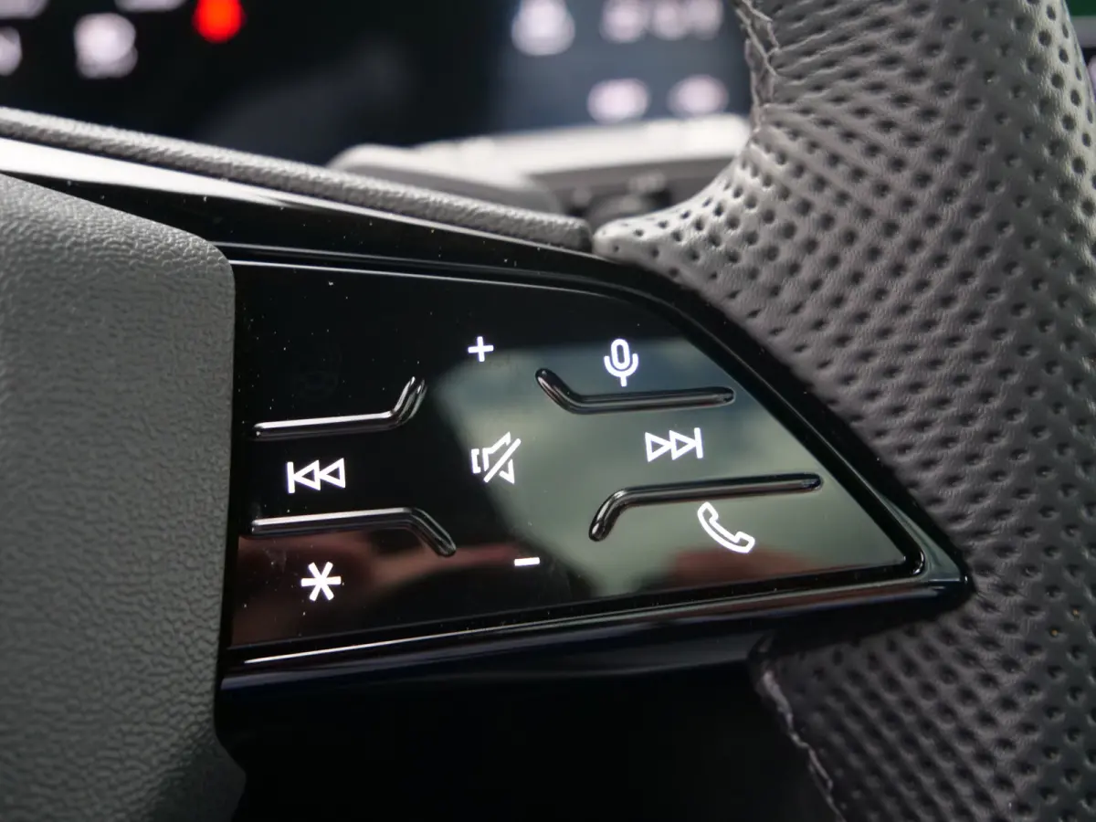 2.0 TFSI e-hybrid quattro S edition 299 Pk Automaat / NIEUW MODEL Navi / DAB / Camera's / Apple Carplay / Pano-dak