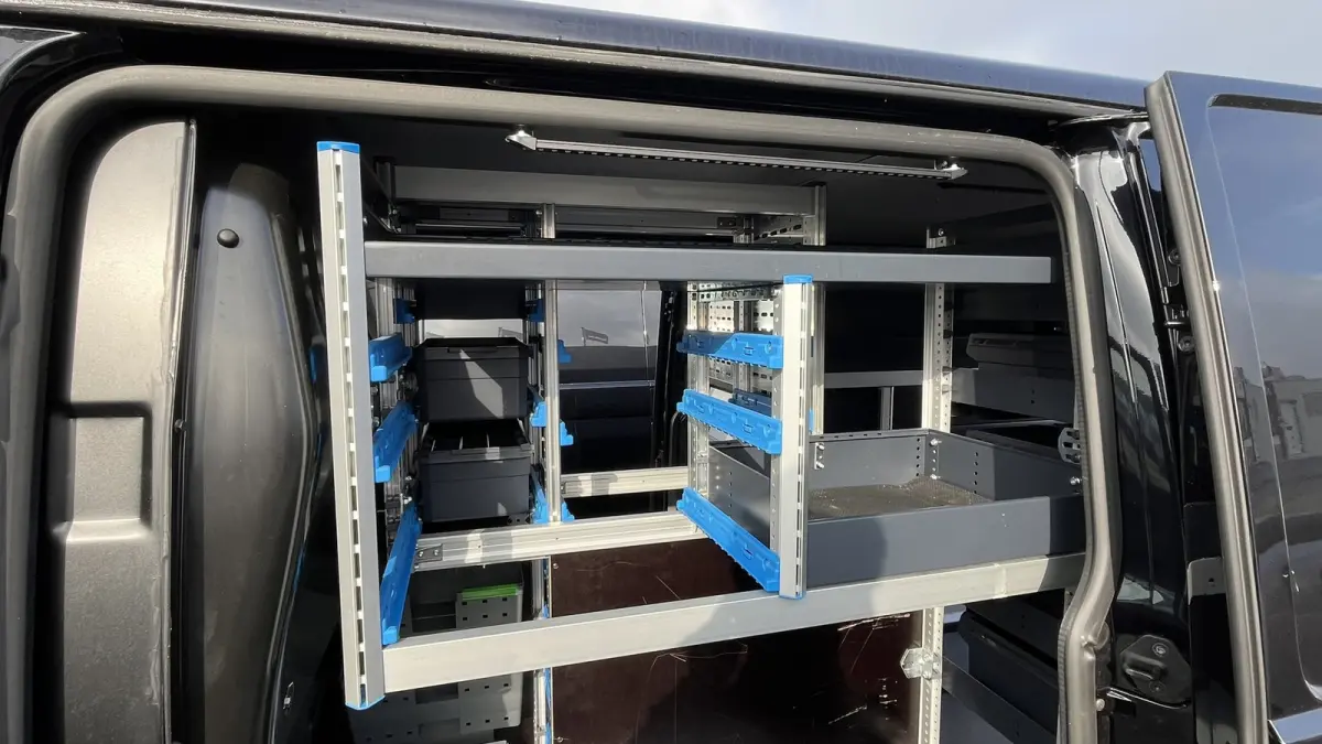 150 pk DSG Comfortline, Complete Sortimo inrichting, 17 LMV, bumpers en spiegels in kleur, omvormer