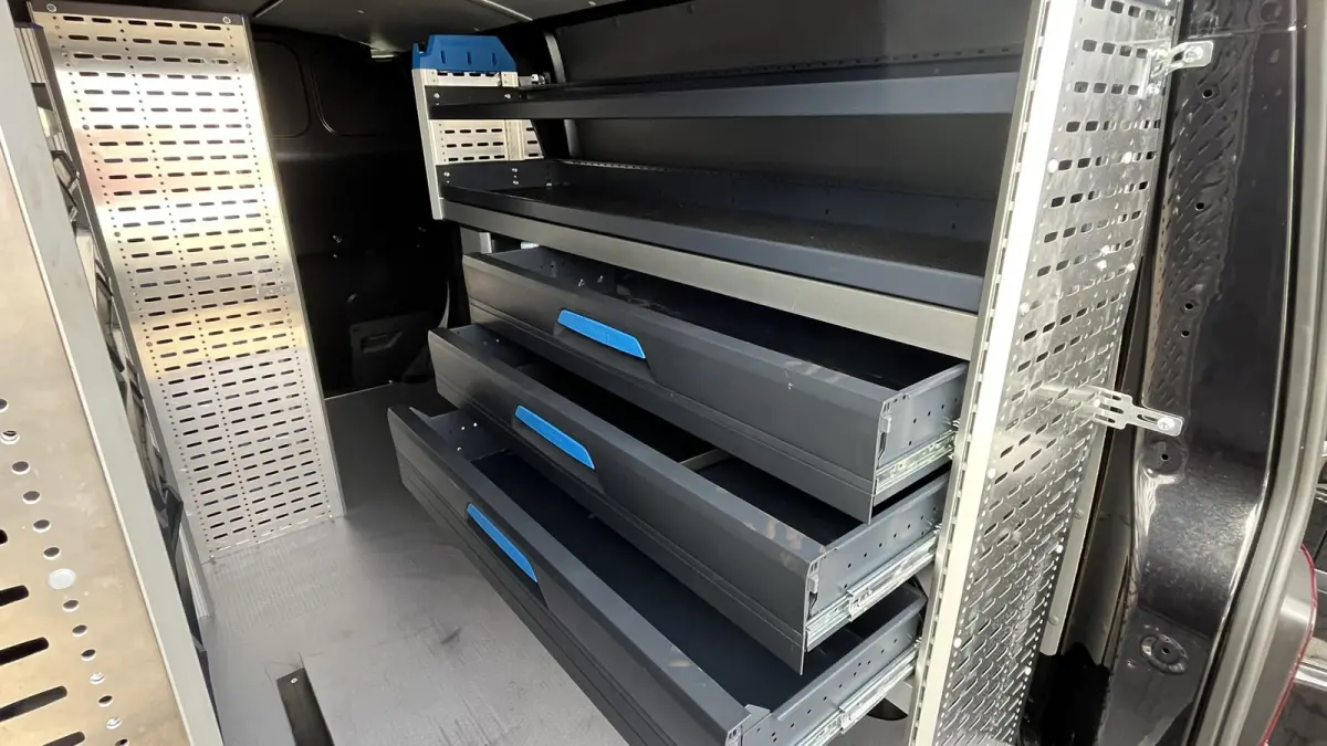 150 pk DSG Comfortline, Complete Sortimo inrichting, 17 LMV, bumpers en spiegels in kleur, omvormer